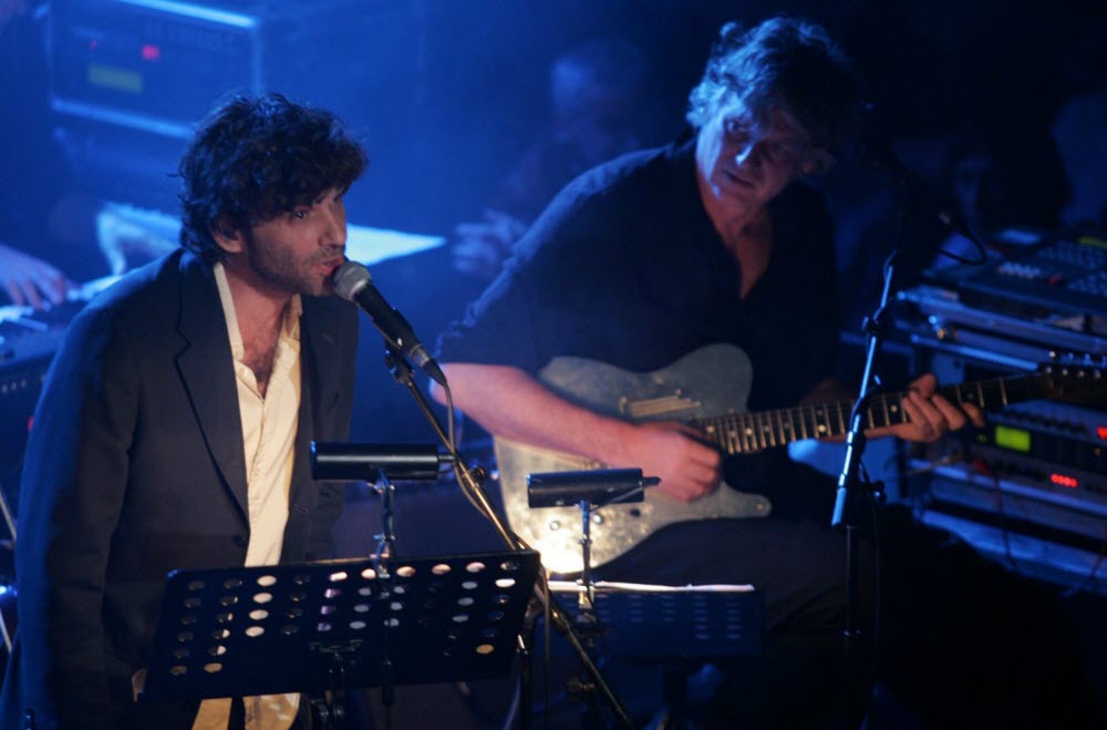 Ciné-concert monumental, par Rodolphe Burger et Fred Poulet en collaboration avec Kolektif Alambik